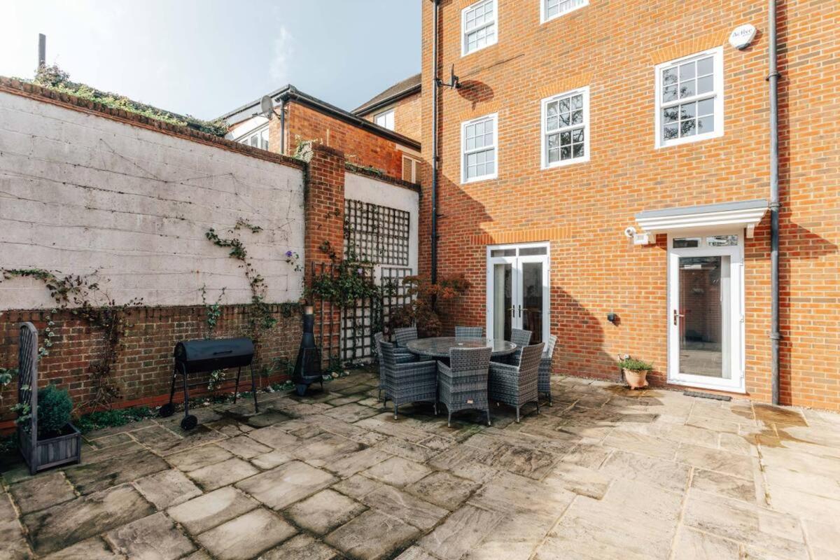 Villa Olive Tale Henley-on-Thames Esterno foto
