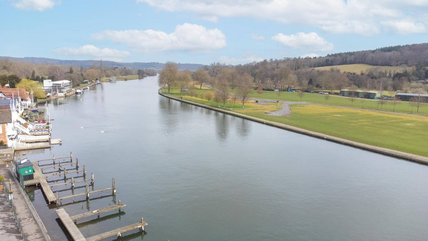 Villa Olive Tale Henley-on-Thames Esterno foto