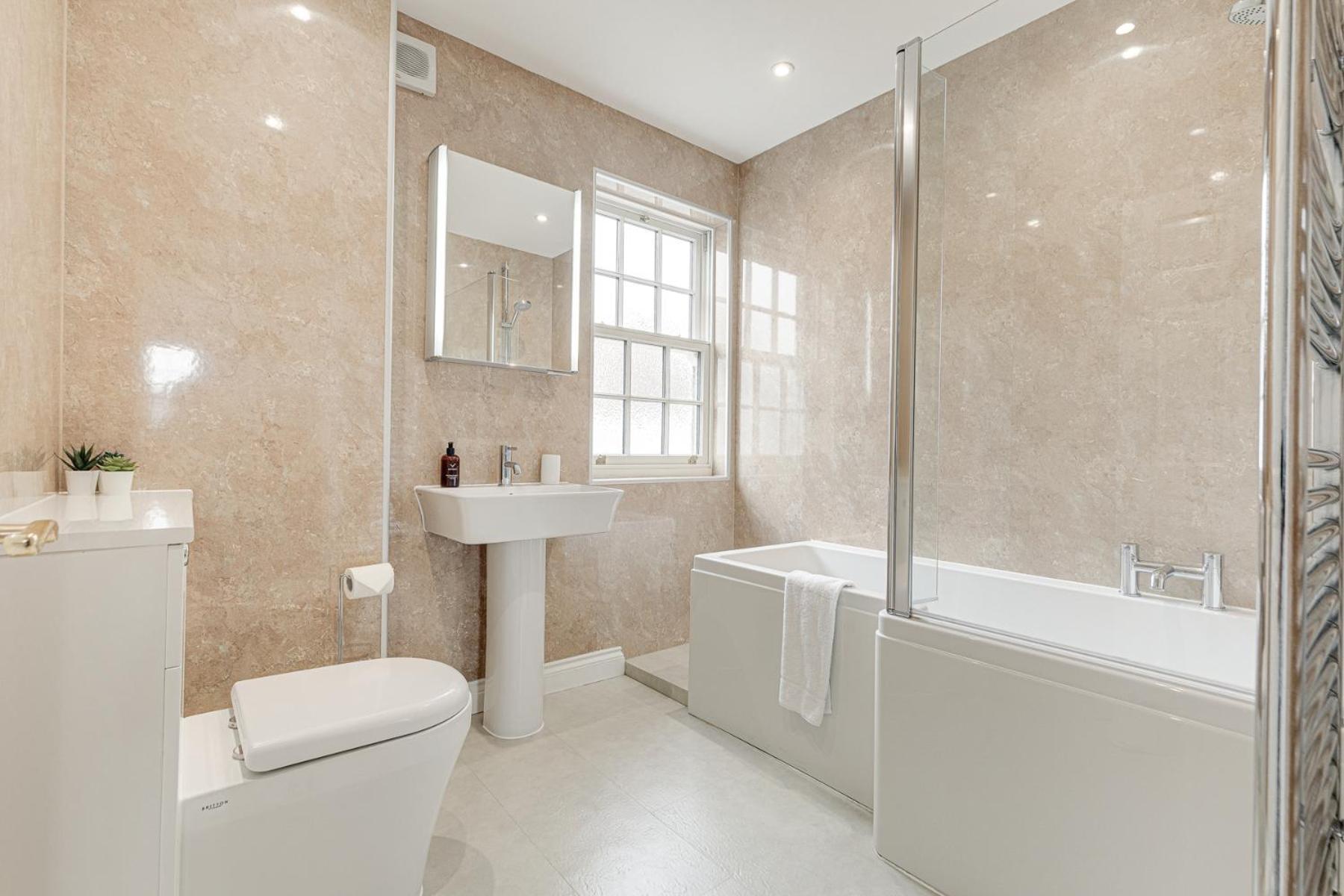 Villa Olive Tale Henley-on-Thames Esterno foto