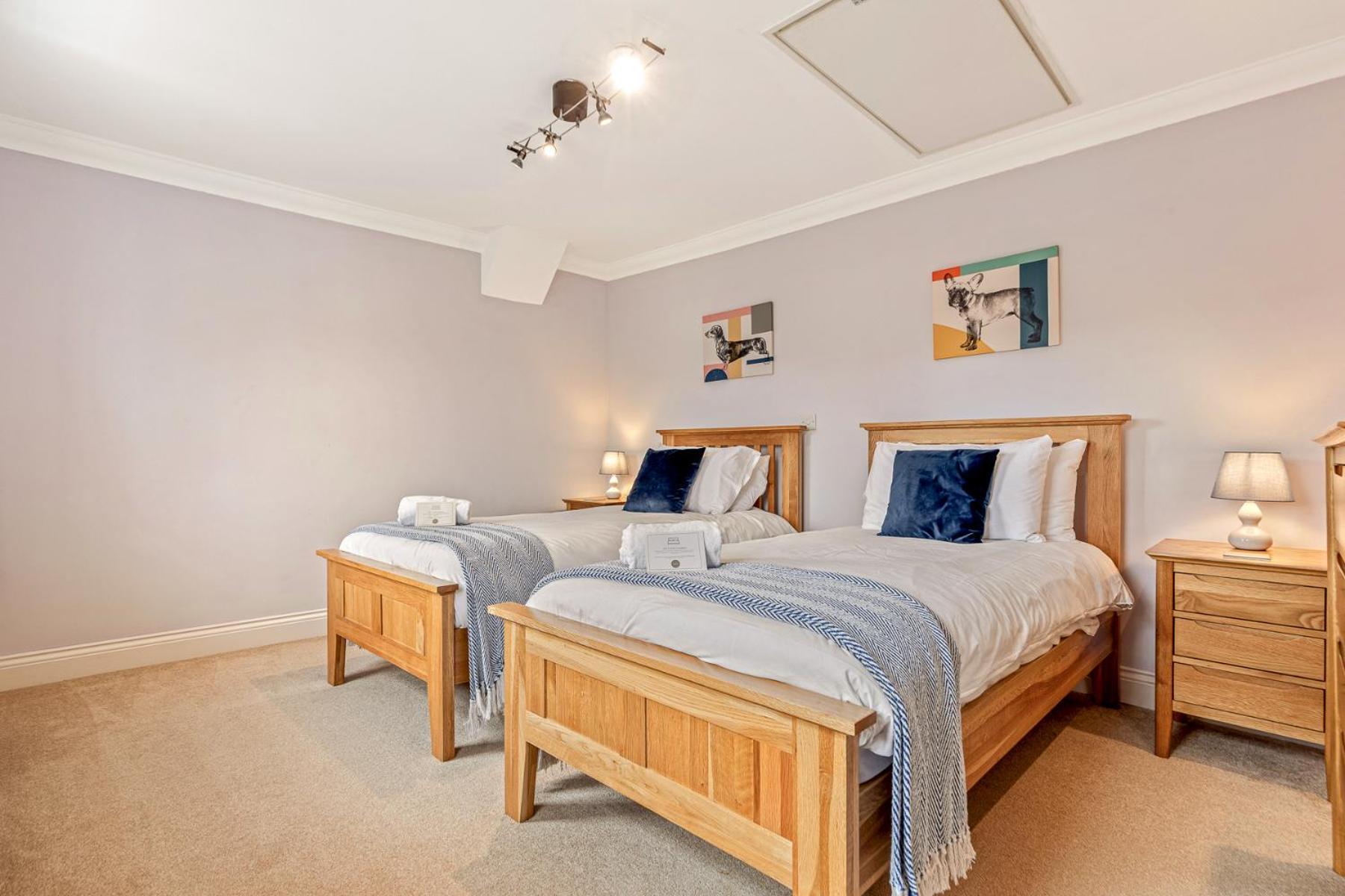 Villa Olive Tale Henley-on-Thames Esterno foto