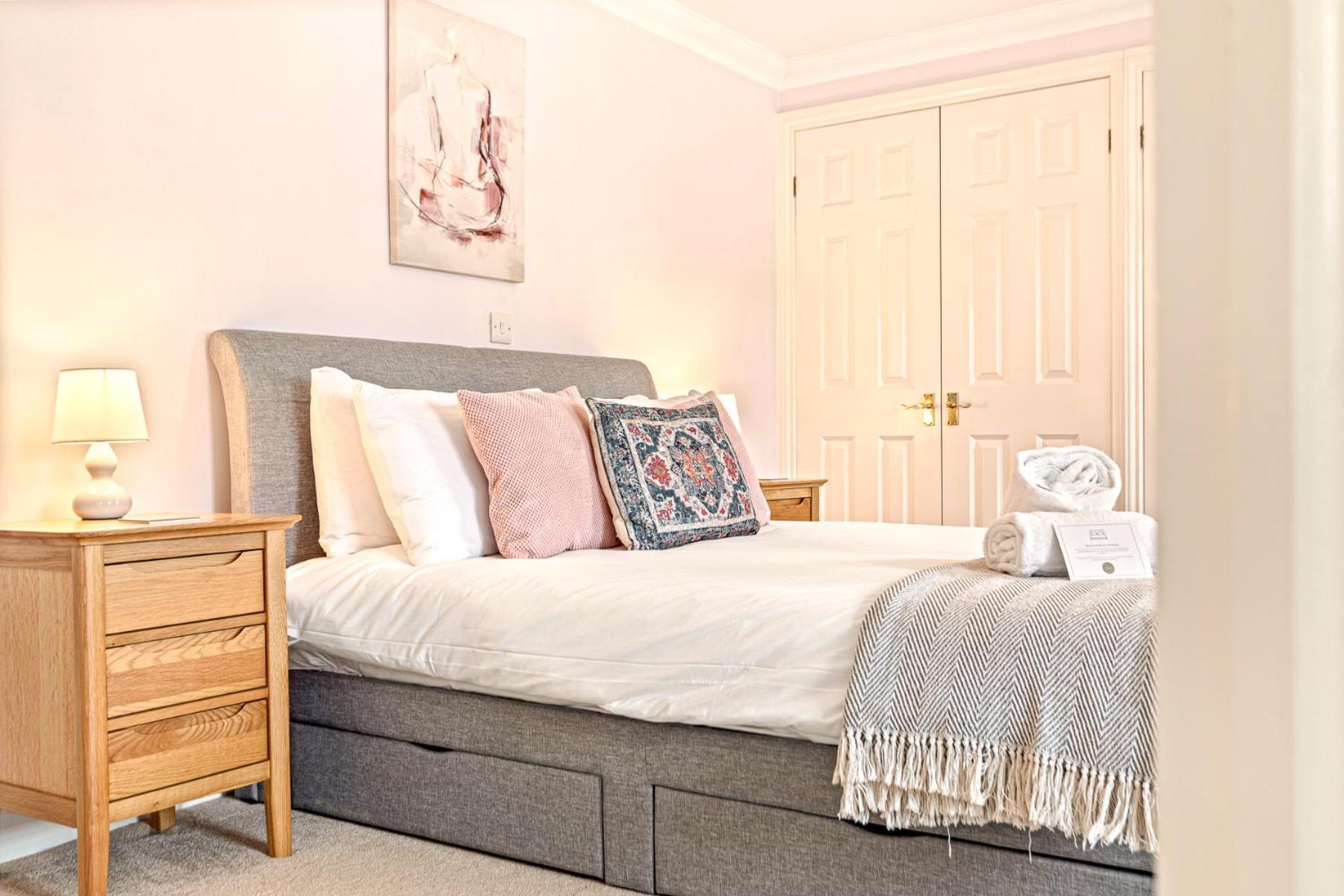 Villa Olive Tale Henley-on-Thames Esterno foto