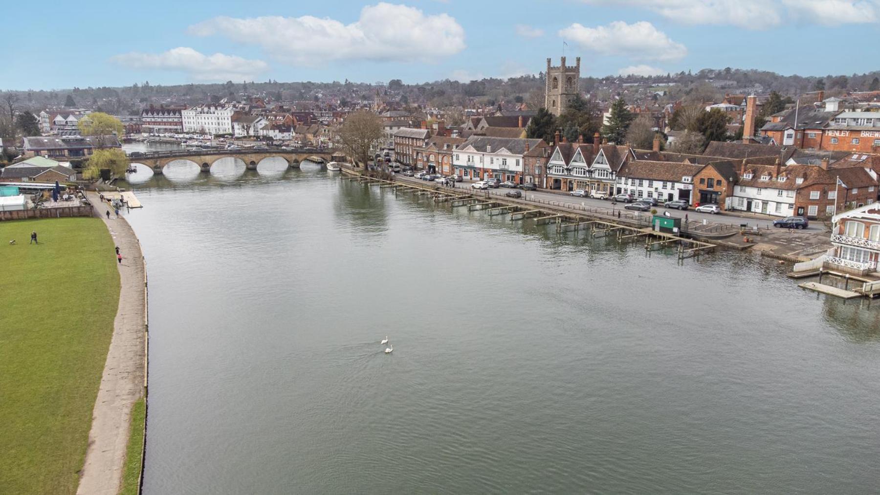 Villa Olive Tale Henley-on-Thames Esterno foto