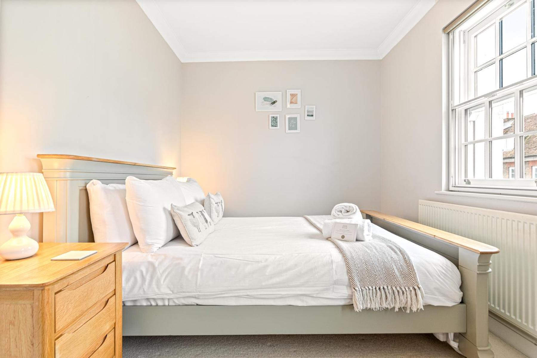 Villa Olive Tale Henley-on-Thames Esterno foto