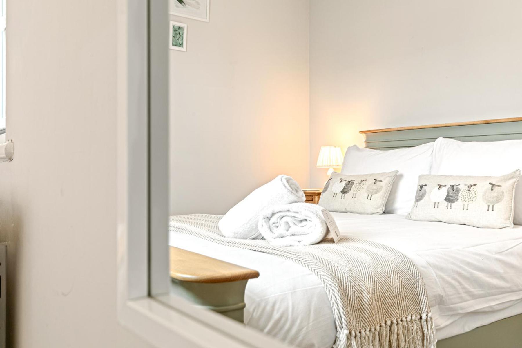 Villa Olive Tale Henley-on-Thames Esterno foto
